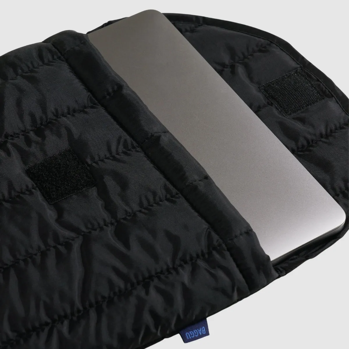Baggu Puffy Laptop Sleeve 16" in Black